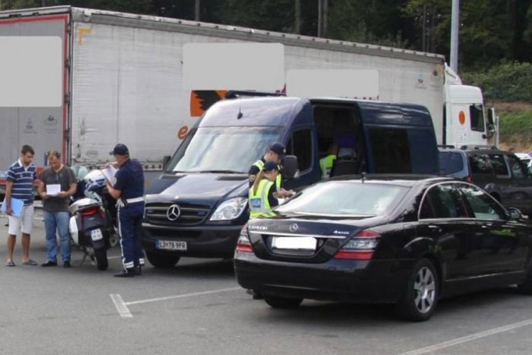 Slovenija: Četiri Sirijca vraćena u Hrvatsku