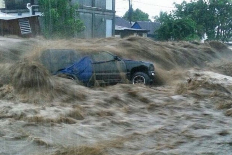 Oluja Erika odnijela 20 života na Dominiki, približava se Floridi