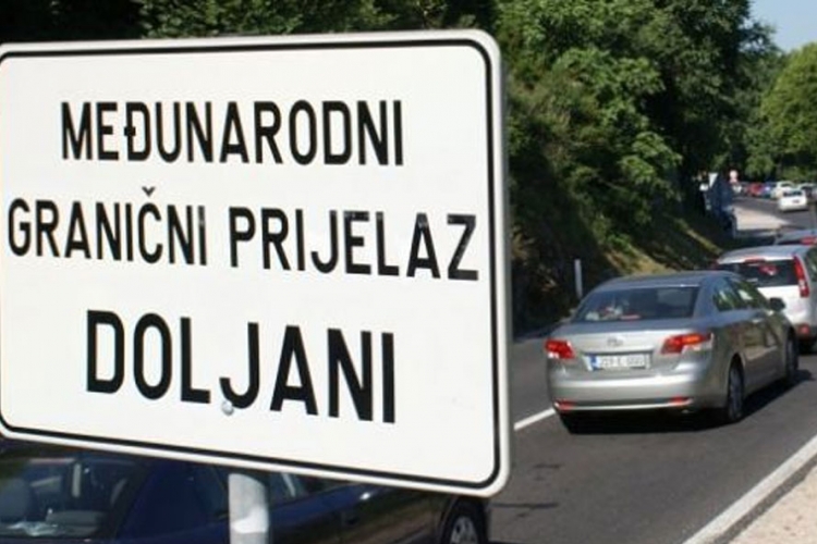 Na graničnom prelazu Doljani čeka se 45 minuta