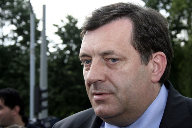 Dodik: Nećemo razgovarati o učešću SNSD-a u Savjetu ministara BiH
