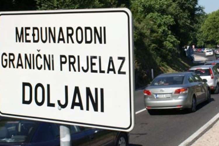 Na prelazima Doljani i Gabela Polje čekanja do dva časa