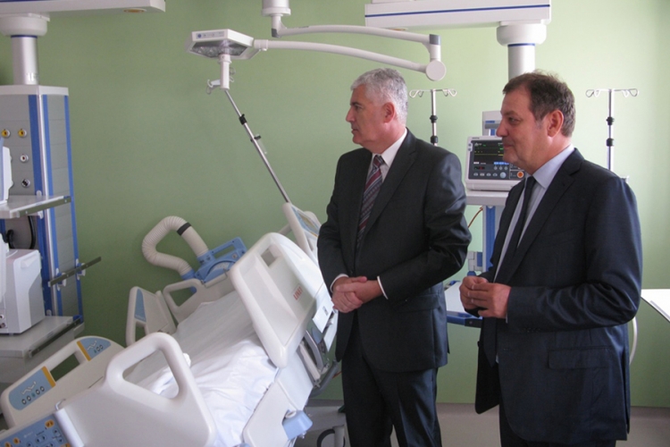Čović otvorio novoizgrađene etaže UKC Sarajevo