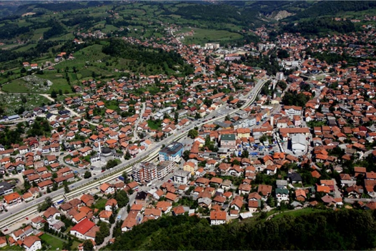 Prijeteća poruka na kapiji odbornika liste Srpska