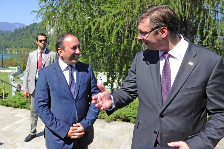Vučić: Neophodan sveobuhvatni plan za migrante