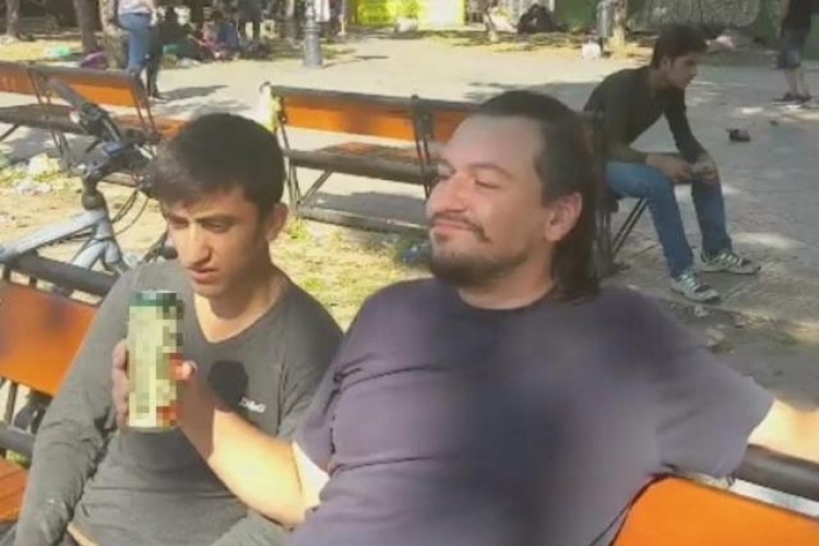 Srbin koji druguje sa migrantima top story Njujork tajmsa