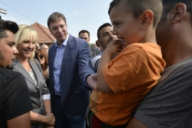 Vučić za CNN: Potrebno zajedničko rešenje za problem migranata