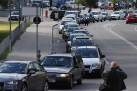 Konvoj od 140 automobila na putu iz Austrije po izbjeglice (VIDEO)