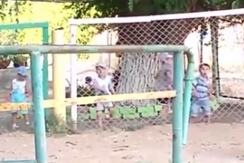 Pogledajte šta se desi kad testirate zvučnike kraj vrtića (VIDEO)