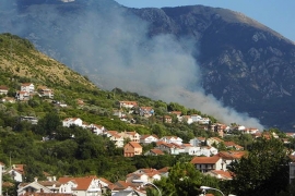 Veliki požar iznad Tivta