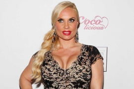 Coco Austin pokazala trudnički stomak u tangama i bikiniju (FOTO)