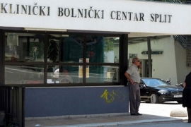 Split: Pred bolnicom ostavljena ručna bomba