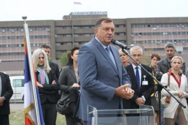 Dodik položio kamen temeljac za izgradnju Roditeljske kuće