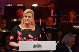 Predsjednici Hrvatske uručena nagrada "Isa beg Ishaković" (FOTO)
