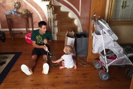 Đoković fotografijom sa sinom razniježio fanove (FOTO)