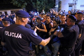 U Sloveniju niko ne ulazi, izbjeglica prijetio skokom s mosta