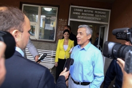 Nakon 20 mjeseci Oliver Ivanović kod kuće sa porodicom
