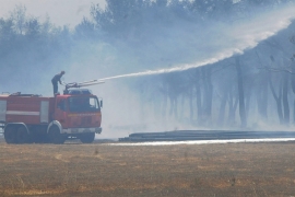 Vatra bjesni Buljaričkim poljem