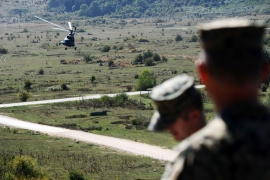 Helikopteri i haubice "tukli" po Manjači