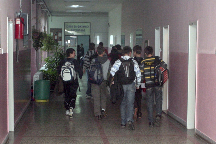 U osnovne škole u RS uvodi se mala matura