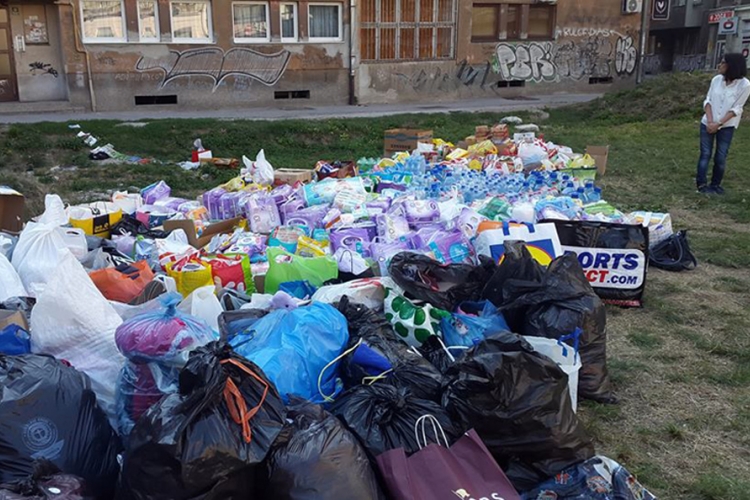 Izbjeglicama pomoć stiže sa svih strana