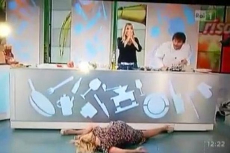 Voditeljka pravila "špagu" uživo, a onda je pošlo po zlu (VIDEO)