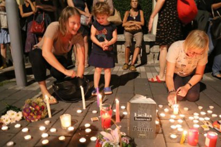 Bivša Juga uz migrante: Skupovi podrške u Sarajevu, Beogradu, Skoplju (FOTO)