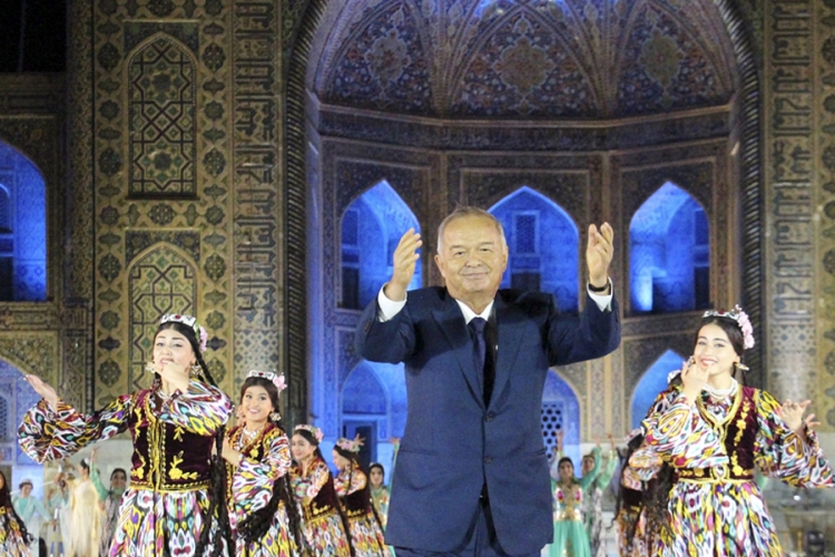 Predsjednik Uzbekistana zabranio političke nauke