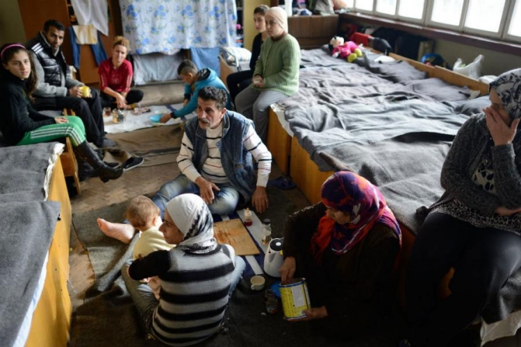 Orban: Nećemo pucati na migrante