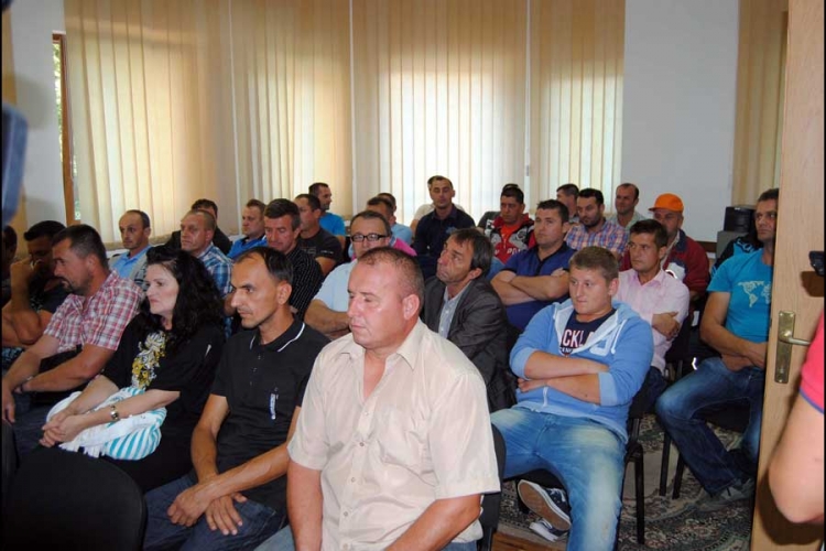 Roditelji bošnjačke djece bojkotuju nastavu u područnim školama u Zvorniku