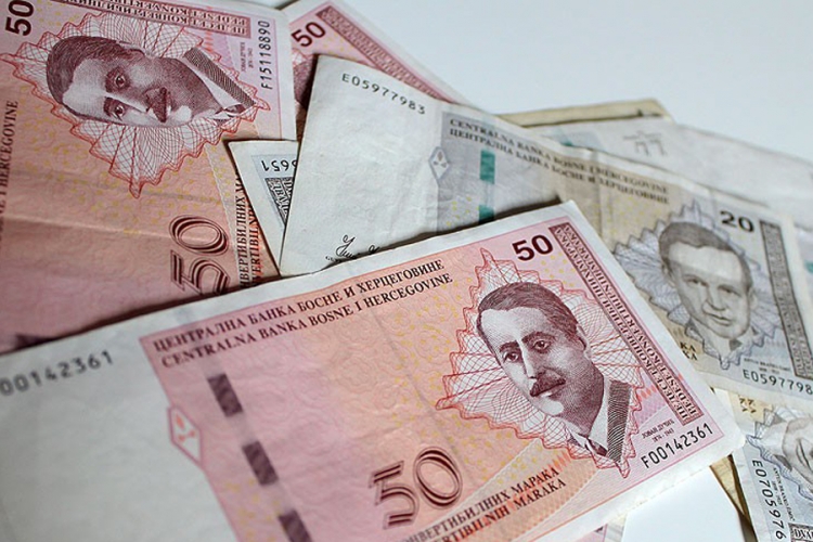 Poslodavci predlažu povećanje minimalne plate za oko stotinu KM