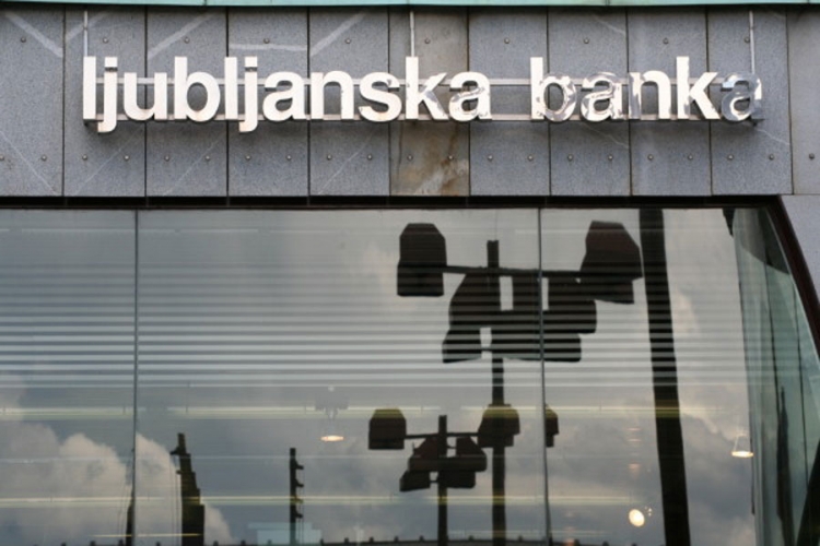 Slovenija se nagodila s deviznim štedišama Ljubljanske banke
