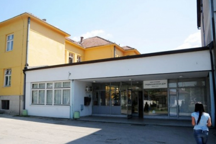 SDS: Učenici mimo propisa primani u đački dom u Banjaluci