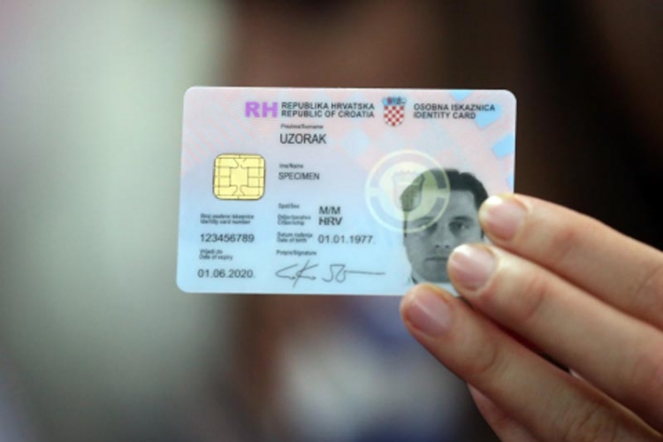 Hrvatsku ličnu kartu mogu imati i hrvatski državljani u inostranstvu