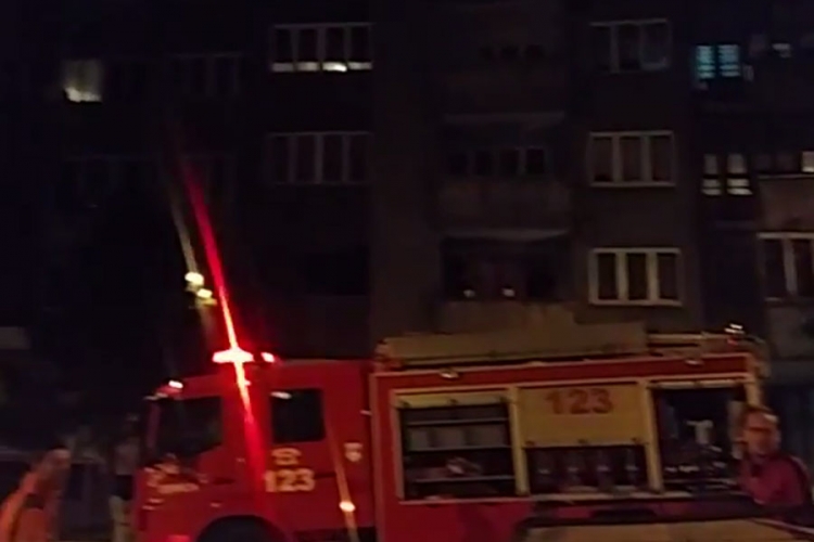 U požaru u Zenici stradao stariji muškarac (VIDEO)