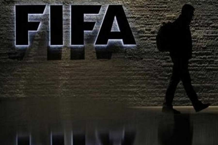 FIFA: Princ "preti" Platiniju