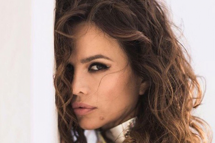 Severina: Hit štikle za let u centar pažnje (FOTO)