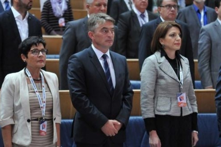Željko Komšić izabran za predsjednika Demokratske fronte