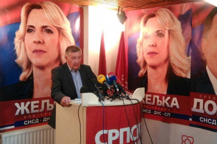 "SNSD podržava dijalog ali ne odustaje od referenduma"