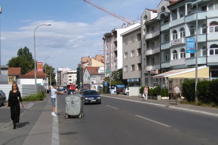 Slika (i prilika) grada: "Lutajući" kontejner (FOTO)