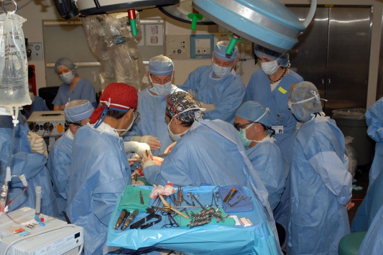 Prva operacija transplantacije glave u decembru 2017.