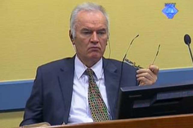 Konvej: Markale je mogla gađati Armija BiH