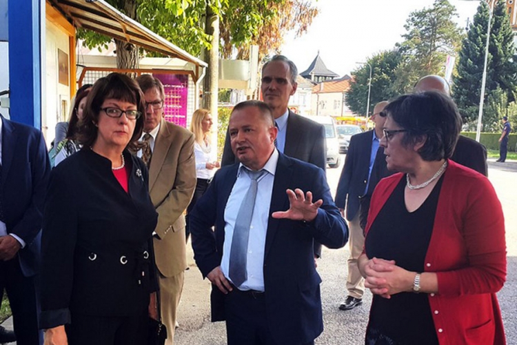 Podrška Vlade SAD-a za izgradnju prelaza Gradiška  