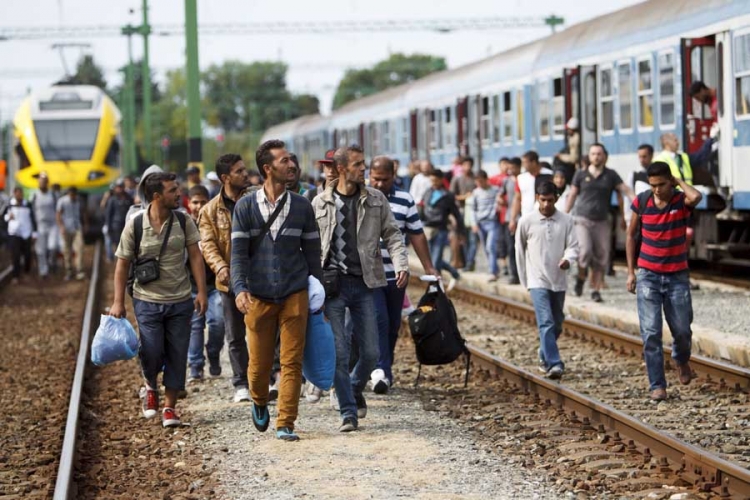 Oko 10.000 izbjeglica stiže u Austriju preko Mađarske i Slovenije