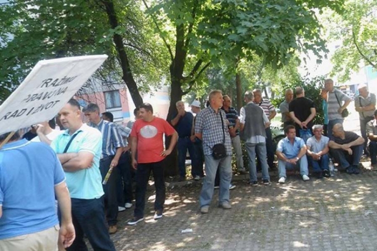 Radnici TTU-a prekinuli proteste