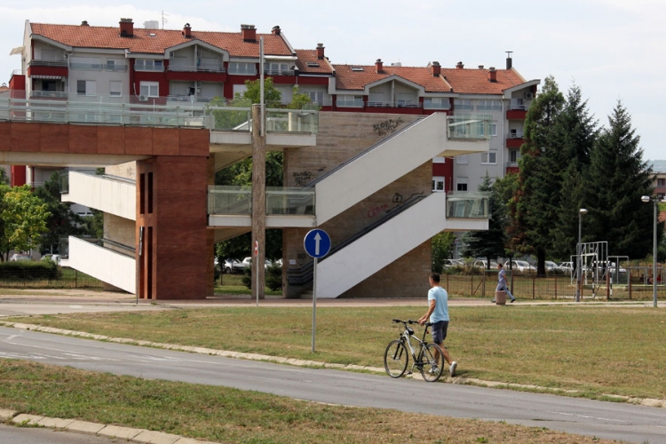 U parku nema korpi za smeće