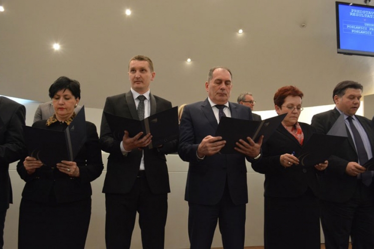 Državne komisije na štetu Hrvata i Srba