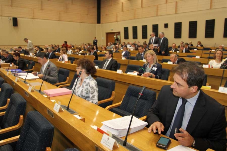 Poslanici RS o radu regulatorne komisije za energetiku