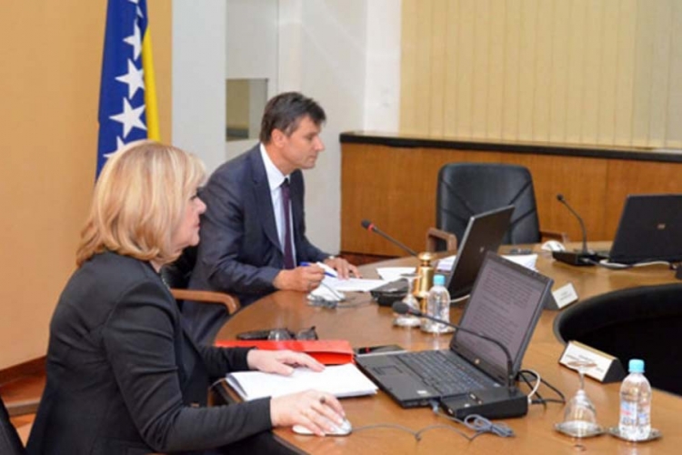 Hoce li Vlada FBiH dati imovinu mešetarima?