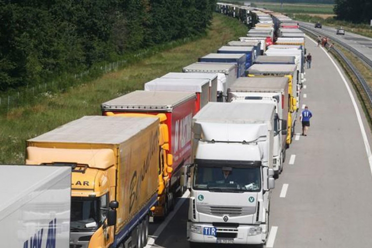 Ekipa Tanjuga zaustavljena na Batrovcima