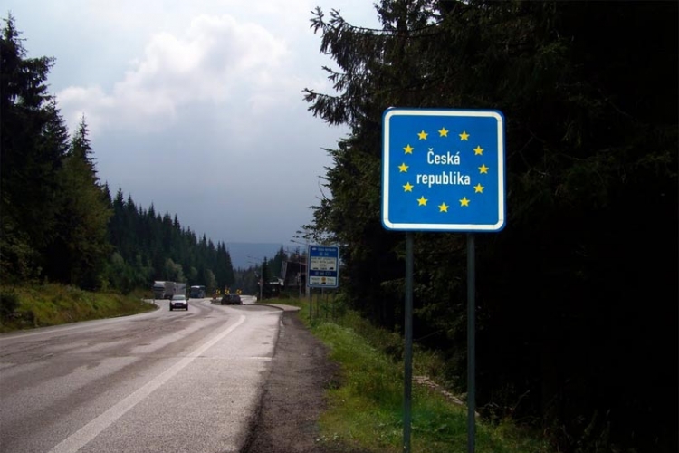 Česi masovno potpisuju peticiju za referendum o izlasku iz EU